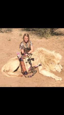 Jones dijo que caza por pasión pero también para ayudar a la conservación de los animales.
