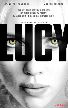 “Lucy”, cinta protagonizada por Scarlett Johanson y Don Jon, trata de una joven obligada a traficar con droga y que un día, inesperadamente, absorbe en su sistema los estupefacientes que transporta y se lleva una sorpresa que le cambiará la vida.