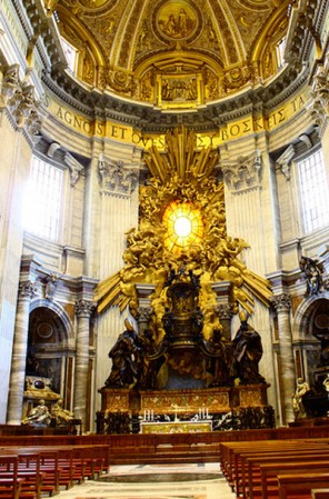 La Basílica de San Pedro es la iglesia del Papa, ahí se llevan a cabo los eventos y ceremonias más importantes.