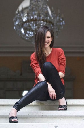 Actriz y cantante, Kika Edgar es una de las jóvenes revelaciones que México nos ha brindado.