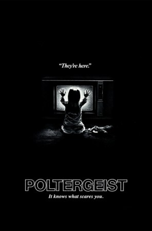 Poltergeist - Varias muertes rondaron en la producción: Heather O´Rourke por problemas intestinales y Dominic Dunne estrangulada por su novio.