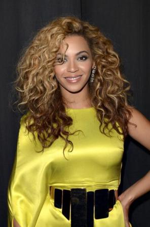 Beyonce, otra gran estrella, será la encargada de entonar las estrofas del himno nacional.