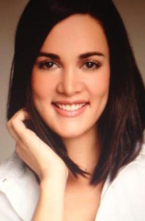 Mónica se siente identificada con Bianca Santillana ya que, al igual que su personaje se considera una mujer pasional, atrevida, que cuando se propone algo no se detiene hasta conseguirlo.