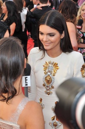 Kendall Jenner: primero su foto en topless, ahora sin ropa interior.