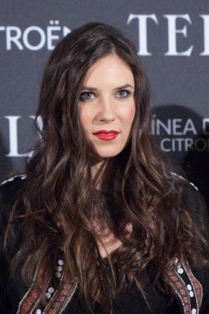 Tatiana Santo Domingo es amante del rojo, este es un tono maravilloso para vestir tus labios cuando se desea pasar una velada romántica con alguien especial.