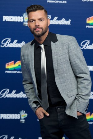 "No fue nada sencillo, pero en el momento en el que salí del armario me sentí más cerca de Dios", reveló Ricky Martin durante un encuentro virtual con sus fans a través de Facebook.