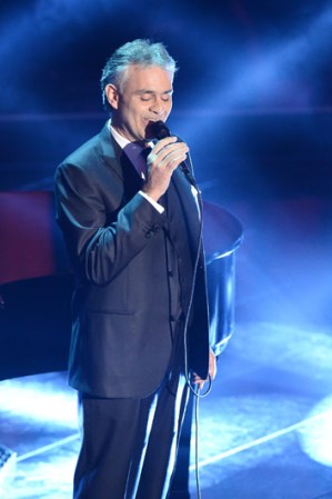 Bocelli recibirá el Premio Billboard Trayectoria Artística.