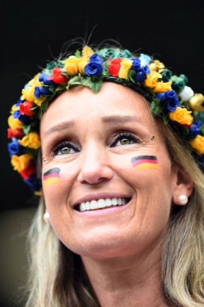 La fiesta del mundial es color, baile y bellezas. Aquí las fans más bellas de este mundial 2014.