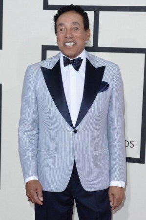 La mayoría de las veces, lo clásico es menos riesgoso; Smokey Robinson, se arriesgó más de la cuenta.