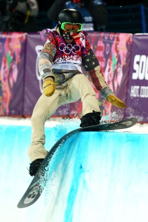 Shaun White de Estados Unidos pasa un percance