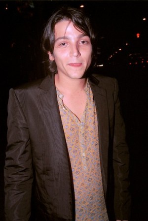 Ya desde el 2002 el estilo de Diego Luna, se veía bastante relajado.