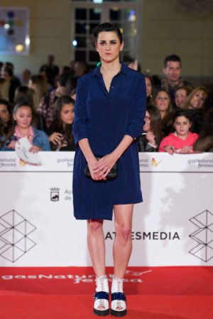 Beatriz Sanchis no eleigió lo mejor para asistir a la premiere de "Todos Estan Muertos" en Malaga.