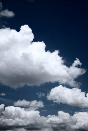 Nubes. Lindas, pero basta con mirar al cielo para ver muchas más.