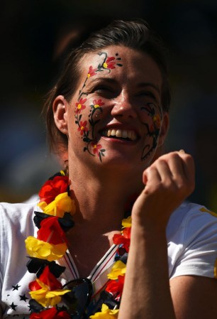 La fiesta del mundial es color, baile y bellezas. Aquí las fans más bellas de este mundial 2014.