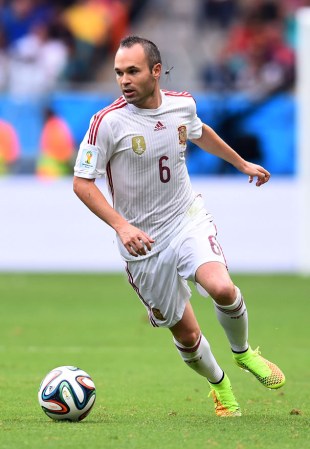 6. Andres Iniesta: Valorado en $90 millones. Juega con el equipo del Barcelona y representa a España en el Mundial.
