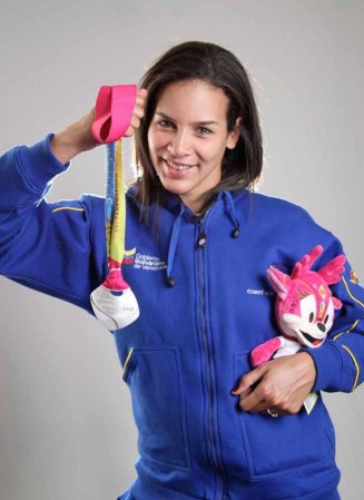 Alejandra está orgullosa de ser venezolana y dedica todos sus triunfos al país que la vio nacer.