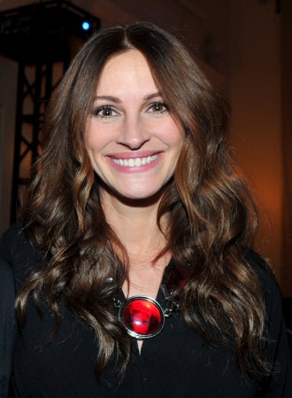 La actriz Julia Roberts dice que ella y su familia oran en un templo hindú. "Definitivamente soy hindú practicante”, ha dicho.