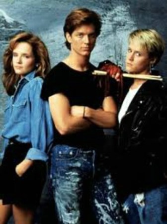 Si estás enamorada en secreto de tu mejor amigo: “Una maravilla con clase” (Some Kind of Wonderful). Más de alguno ha estado enamorado en secreto de alguien cercano, pero la historia protagonizada por Mary Stuart Masterson y Eric Stoltz habla de lo que ocurre cuando ese alguien corresponde.