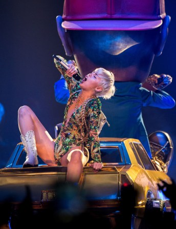 Miley se presentará el 4 de marzo en Denver, Colorado.