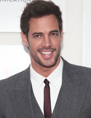 El actor cubano William Levy es católico. Fue bautizado, hizo la primera comunión y recibió la confirmación el mismo día en Puebla México.