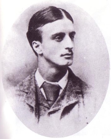 MONTAGUE JOHN DRUITT: Un abogado que desapareció justo tras el último asesinato reconocido del Destripador y cuyo cuerpo fue hallado un mes después flotando sin vida en el Támesis. Druitt era hijo de un cirujano.