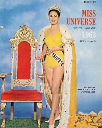 Ieda María en traje de baño, en la portada del programa del concurso.