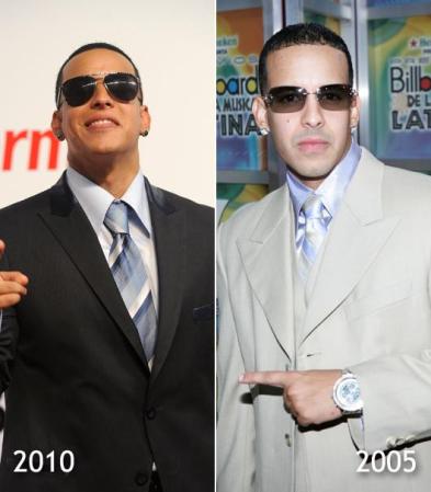 Daddy Yankee<br /><br />Siempre impecable y elegantísimo, el rapero opta por los colores neutros, corbatas y rigurosos trajes para desfilar por la alfombra roja de los Billboard. ¿Los detalles? Los anteojos oscuros, los aretes y el reloj de diamantes.