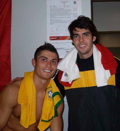 Junto al jugador brasileño Kaká.