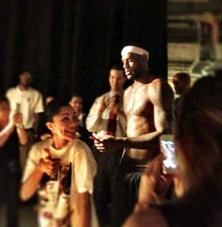 En una colaboración entre arte y deporte, el Miami Heat apoyó al Miami City Ballet con una sesión de fotos para colección que incluyó a los astros Dwyane Wade y Lebron James junto a las bailarinas Jeannete y Patricia Delgado.