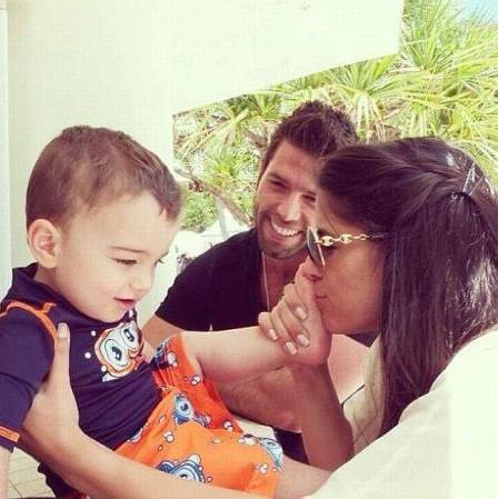 El 12 de febrero del 2012 nació Nickolas Canela Espino.