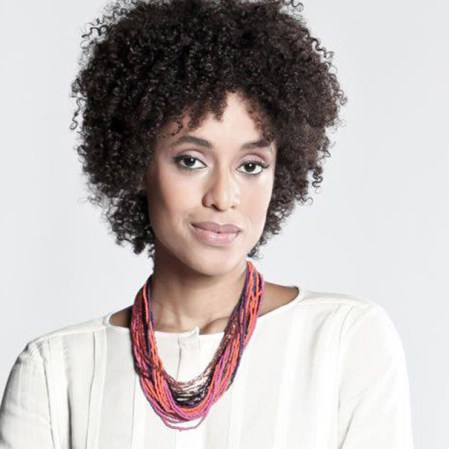 Mara Lozano (Jeimy Osorio) es una atractiva mujer de raza negra, sofisticada, resuelta, profesional y muy exitosa. Brillante y acertada en los negocios. Le gusta el arte y el buen vestir. Enamorada de Arturo con quien no puede estar.