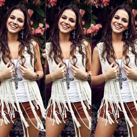 La chica que ha enamorado a Neymar es sencilla, alegre y divertida.