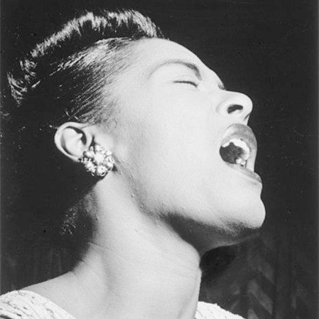 Billia Holiday, quizás la voz más importante que tuvo el Jazz a lo largo de su historia, murió en 1959 tras padecer durante años alcoholismo.