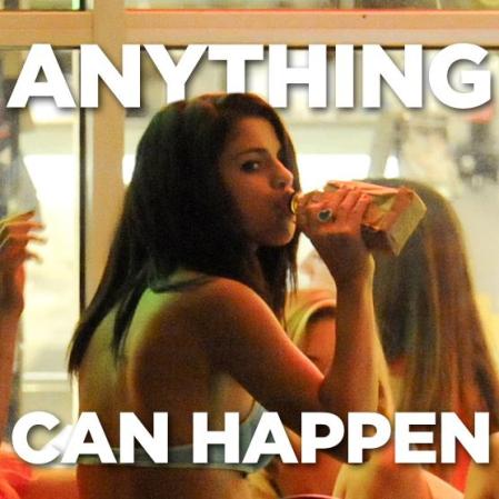 Spring Breakers estreno primaveral. Puro entretenimiento juvenil.