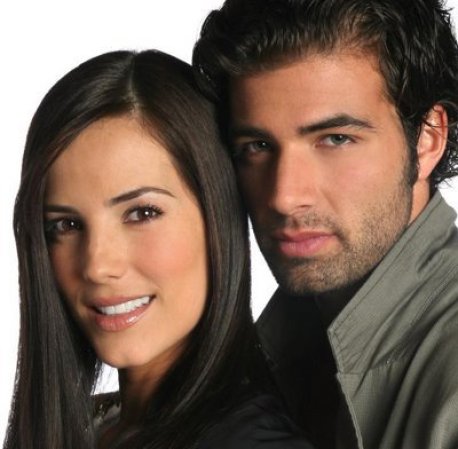 Un año después participa en a telenovela "Más sabe el diablo", donde comparte créditos con el actor y cantante Jeancarlos Canela.