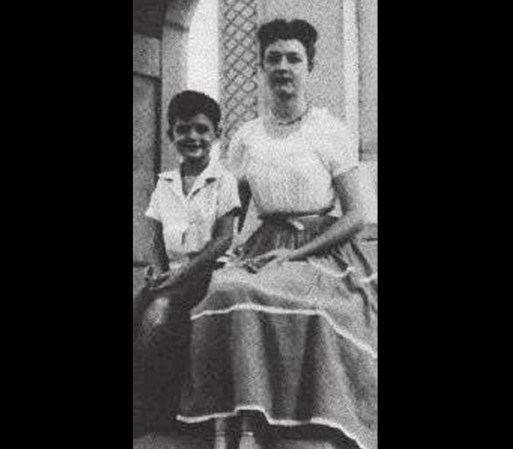 1. Bette Nesmith Graham: La artista, comerciante y mecanógrafa estadounidense inventó algo que borraría cualquier error de mecanografía ¿Sabes qué es?