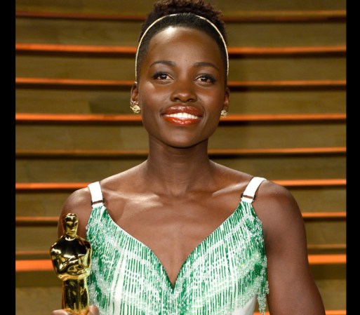 “Lypita Nyong’o se una a Lancome”, anunció la empresa francesa de cosméticos mediante las redes sociales.