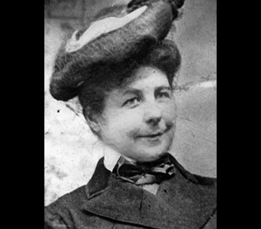 4. Mary Anderson: Esta mujer nacida en Alabama se cansó de no poder ver a través el espejo de su auto y creó algo indispensable para manejar durante la lluvia.