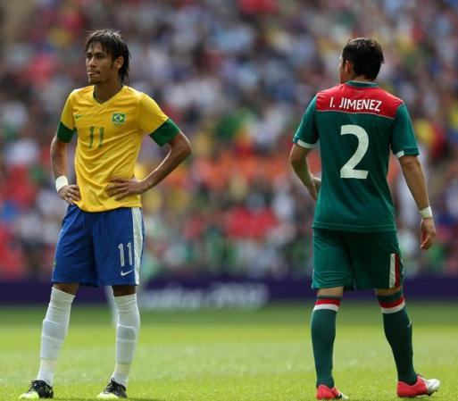 Neymar, de Brasil, en la final del futbol en la que México se corona como campeón.