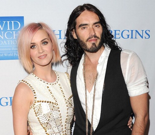 "Año Nuevo, Vida Nueva": Katy Perry y Russell Brand. La cantante californiana obtuvo en febrero su divorcio del cómico actor británico.