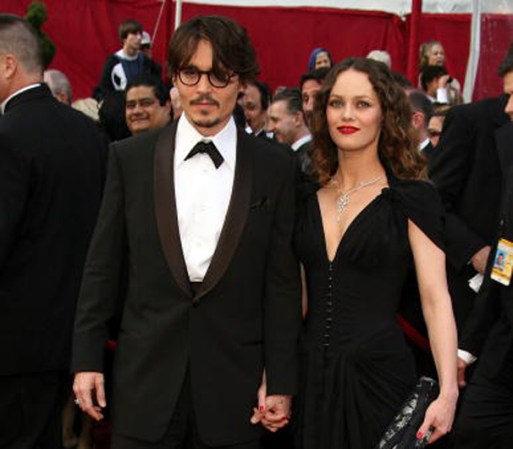 Johnny Depp y Vanessa Paradis, no se casaron pero estuvieron juntos desde 1998 al 2012, tienen dos hijos.