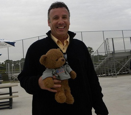 Bob Ojeda, nació el 17 de diciembre de 1957 en Los Ángeles, CA. Ex-jugador de la liga mayor de baseball, y reconocido por su desempeño en diferentes campeonatos.