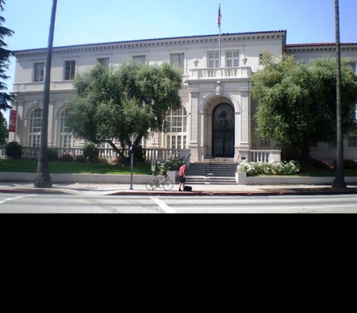 Ebell of Los Angeles, 743 S. Lucerne Boulevard, Los Ángeles, fue construido en 1927 y es una casa club de mujeres localizado en el área de Mid-City en Los Ángeles.