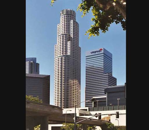 La torre U.S. Bank: es el edificio #47 en la lista de los más altos del mundo y el # 11 entre los más altos de Estados Unidos.