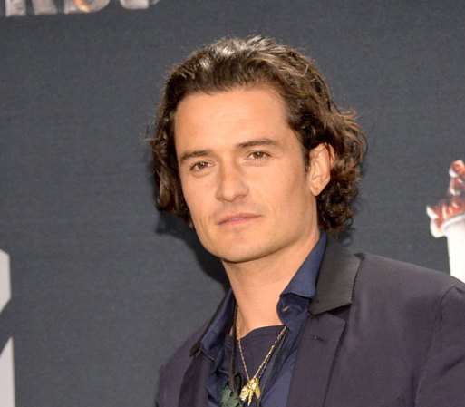 Orlando Bloom: hay quienes dicen que usa la misma ropa por más de una semana, y no solo eso, sino que además duerme con su perro.