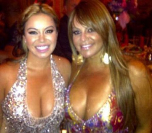 Chiquis y Jenni eran muy unidas, hasta que se desataron los rumores de que su separación de Loaiza había sido ocasionada por su propia hija.
