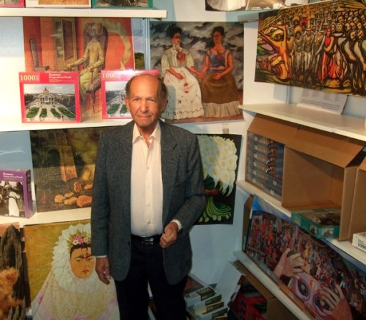 Otra de las personalidades presentes fue Jaime Toporek, representante de una firma que transforma obras de arte mexicanas, nada menos que en rompecabezas.