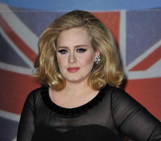 Tampoco podía faltar la popular cantante Adele, quien cierra la lista de los primeros 10 artistas que más dinero generaron en 2011. $13,081,909