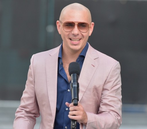 Pitbull es una de las estrellas musicales latinas nominadas por un panel de profesionales de la industria.