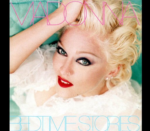 También en 1994 Madonna lanzó el álbum “Bedtime stories”. Las canciones que fueron éxito fueron “Secret”, Take a Bow” y “Human nature”.